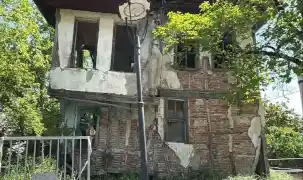 Gölcük'te riskli metruklarda yıkıma devam