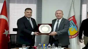 İzmir esnafı ağır buhranla mücadele ediyor