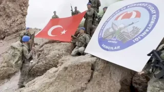 Kahraman komandolar Erciyes’te... Somalili askeri personelle keşif tırmanışı