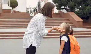 Klinik Psikologu Uyarıyor: Okul Reddinin Gizli Nedenleri