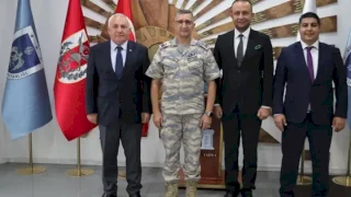 Kütahya Belediye başkanlarından Tuğgeneral Baş'a ziyaret