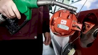 Motorine indirim gözüktü... Şimdilik tabela değişikliğine gerek kalmadı
