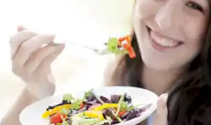 Tek tip ve kısa süreli diyetler kalıcı kilo kaybı sağlamıyor