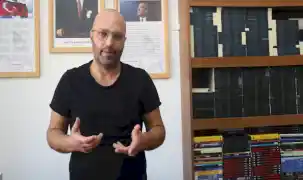 Yetkin Albert’ten çocuk ve gençler için “Güvenli Kitap” projesi