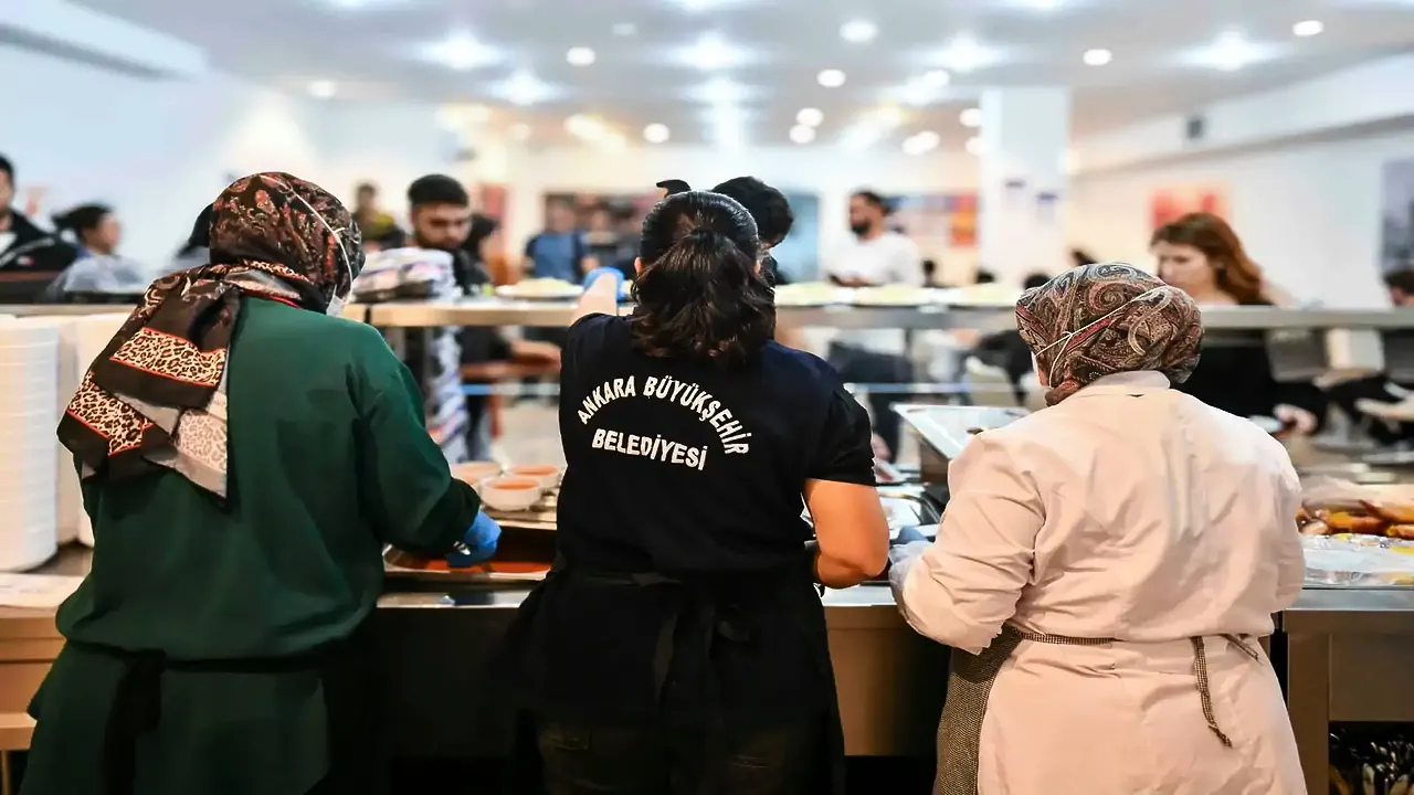 Ankara Büyükşehir’den öğrencilere Gençlik Sofraları
