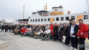 Darülaceze sakinleri deniz keyfi yaşadı