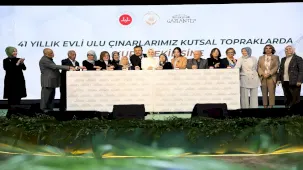 Gaziantep'te 41 yıllık evli çiftler için umre kura çekimi