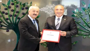 Kızılay'dan başkan Büyükgöz'e teşekkür belgesi